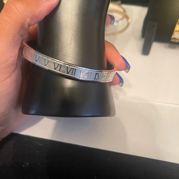 Silver Roman Numeral Bracelet - Picture 3 of 5